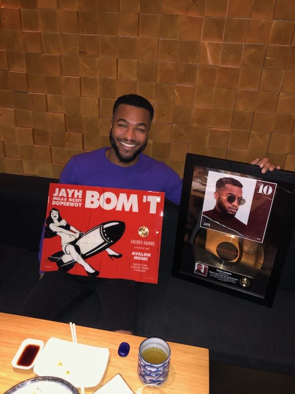 Album “10” Goud en single “Bom’t” Goud van Jayh